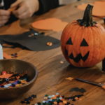 Halloween Basteln in der Herbstferien 23.10.2026